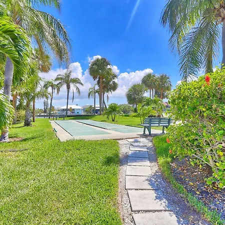 Villa Land'S End 3-402 Bay Front